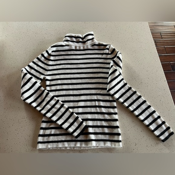 Girls clothes lot size 6-7 - Picture 7 of 12